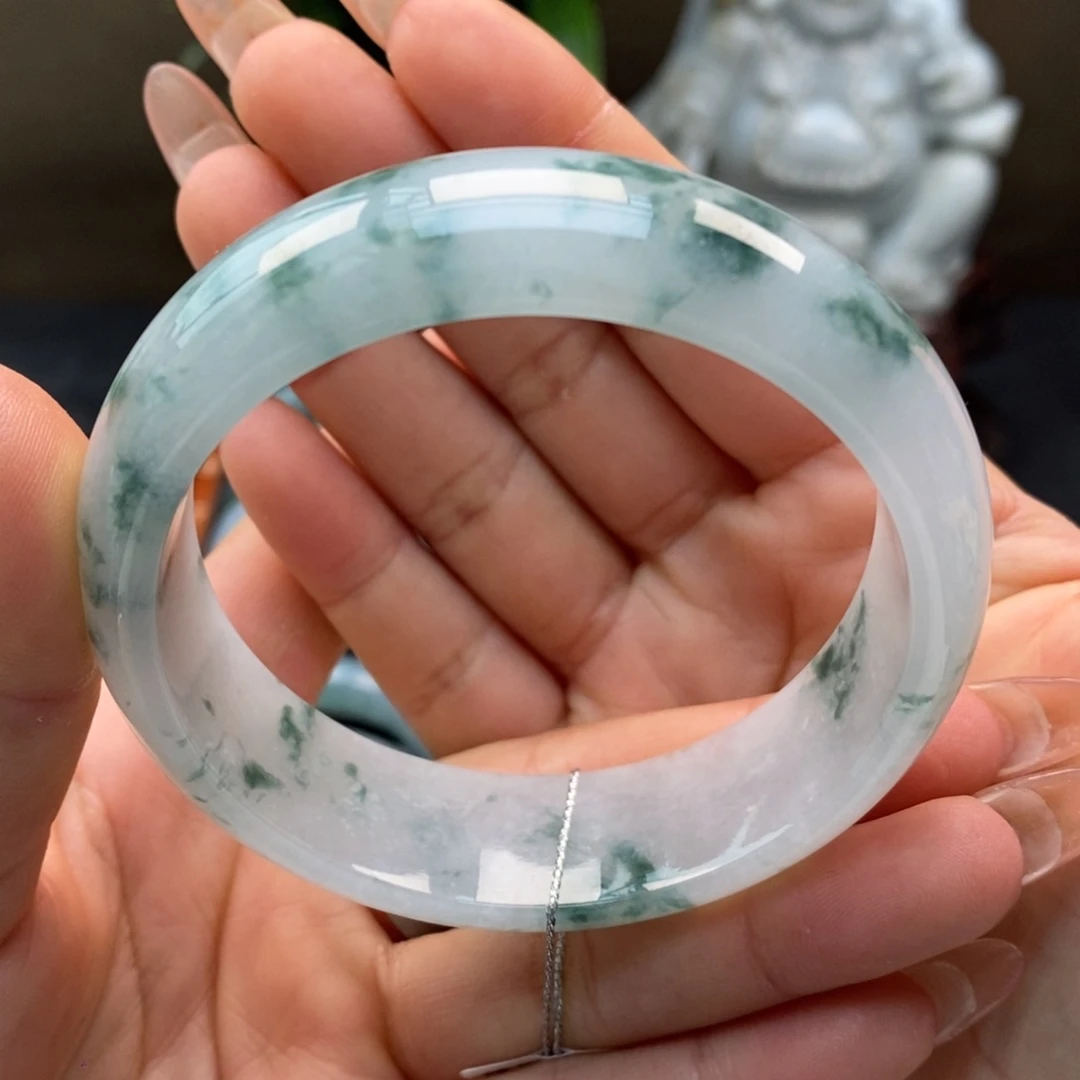 翡翠手镯未镶嵌天然