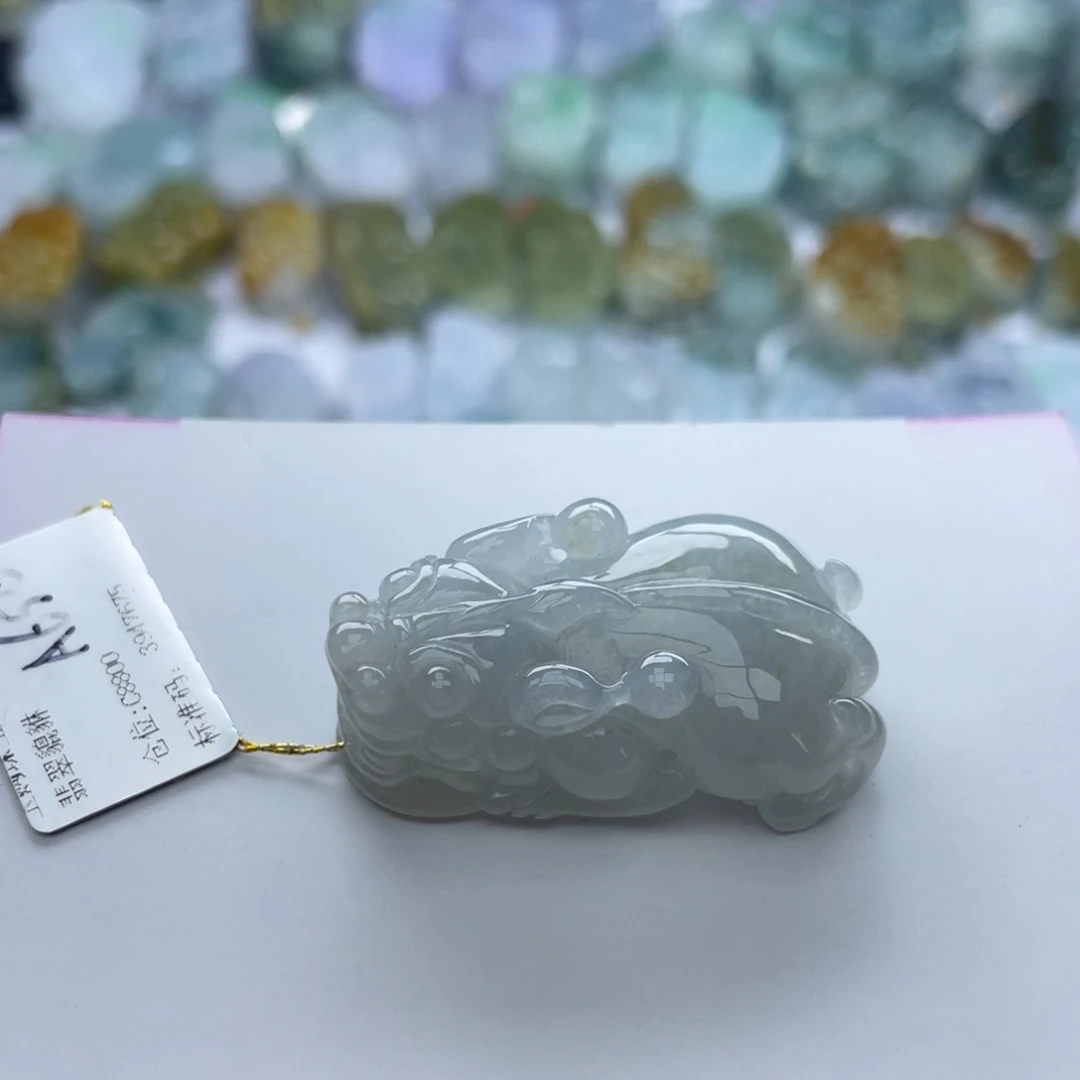 翡翠颈饰未镶嵌貔貅