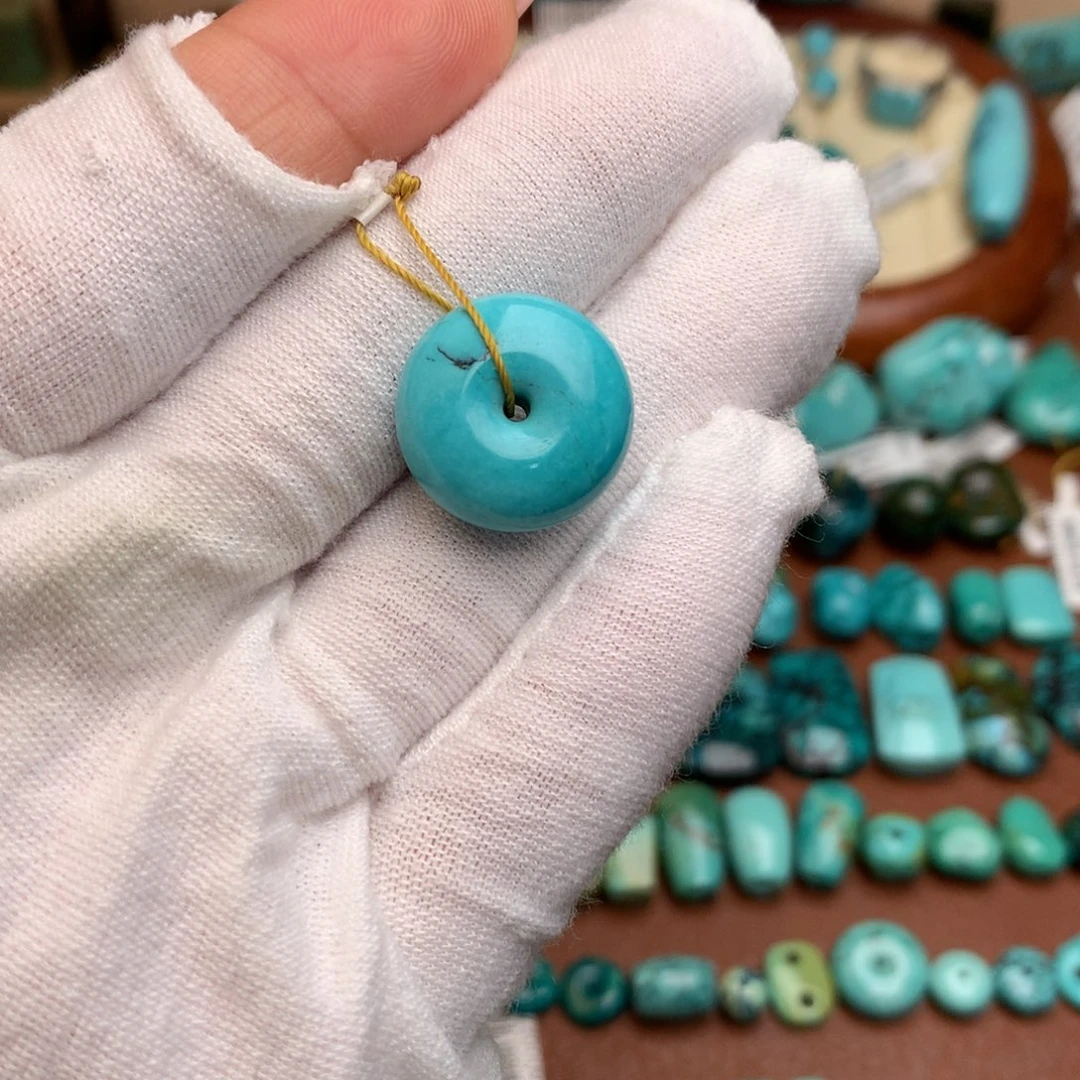 绿松石未镶嵌珠宝奇石