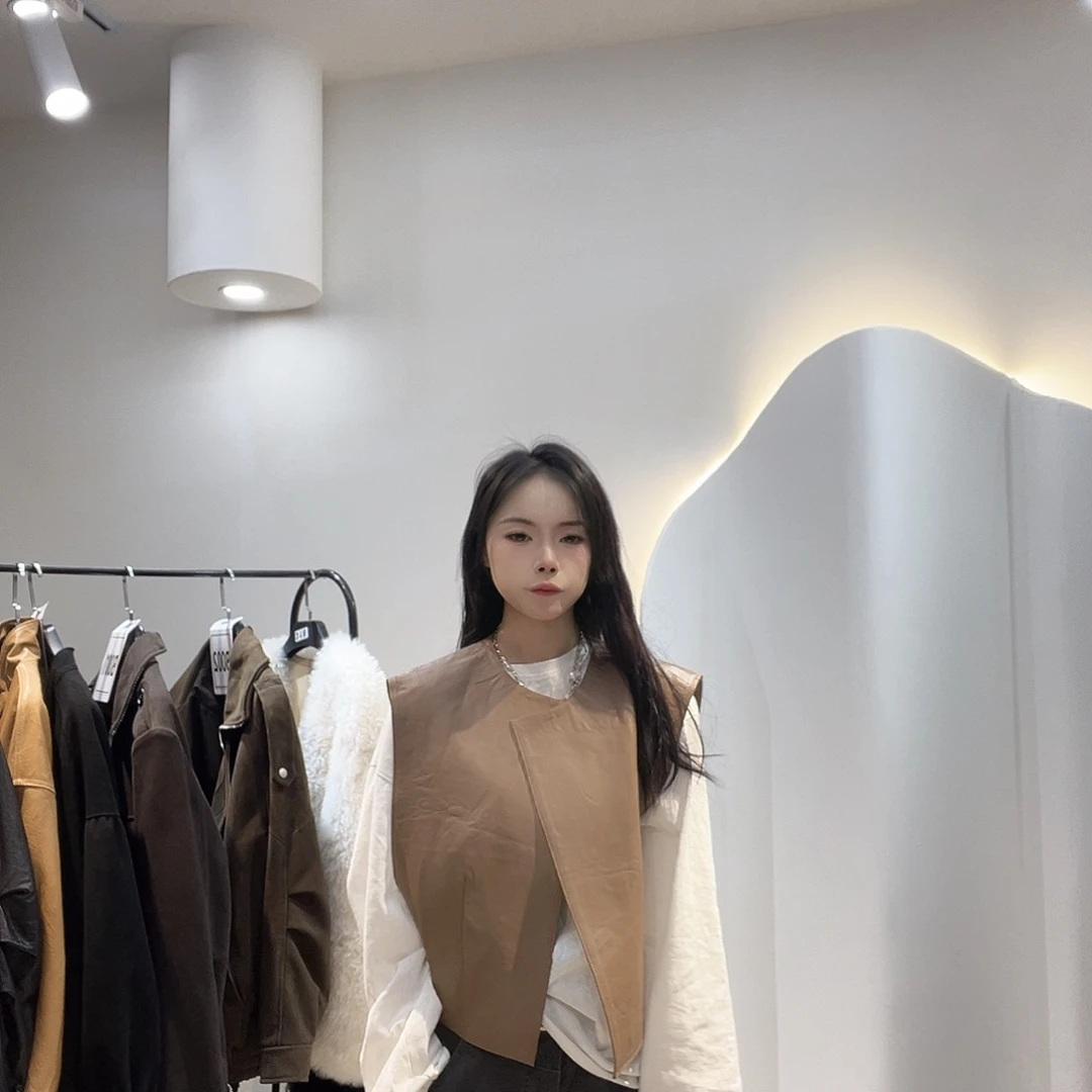 小****真皮皮衣马甲短款棕色