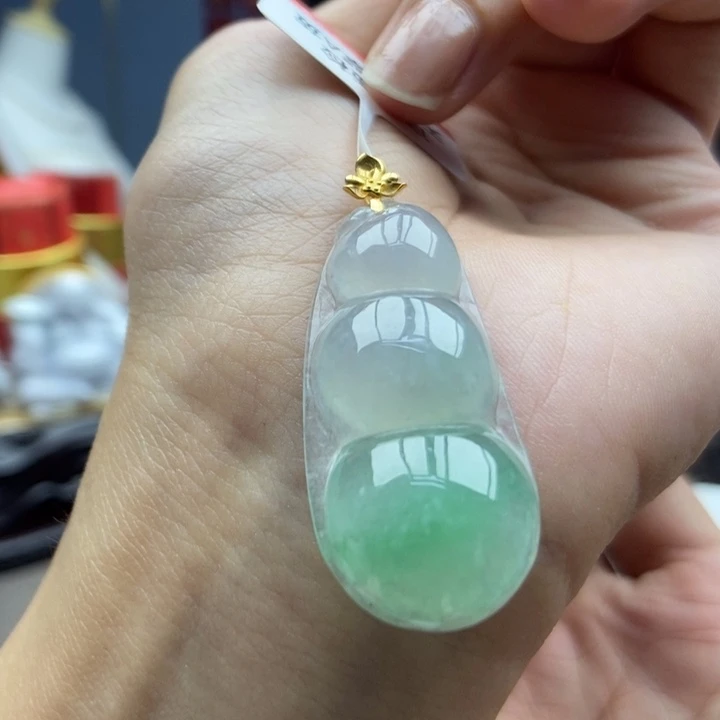 翡翠18K金镶嵌颈饰吊坠14