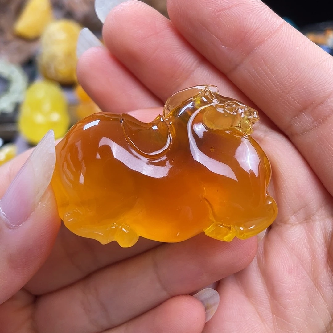 琥珀未镶嵌珠宝奇石