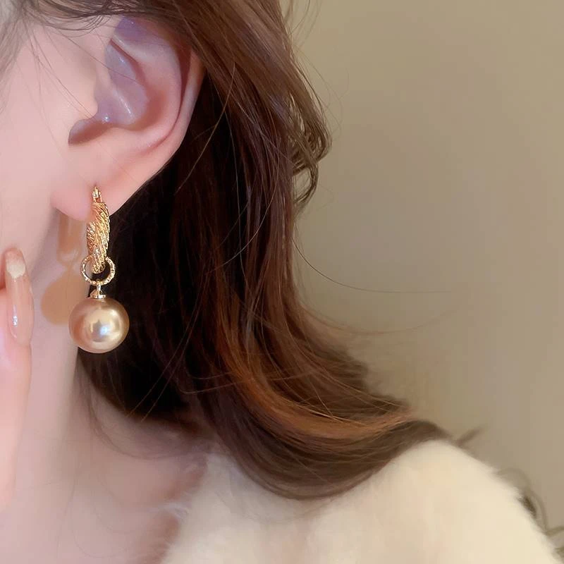 铜合金耳饰 高级感名媛风时尚气质耳饰LY0387