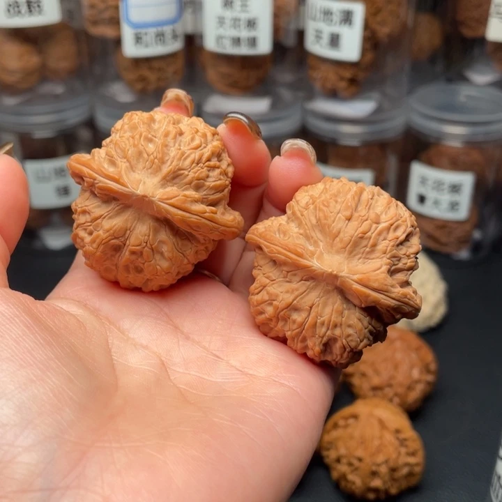 吊坠文玩核桃血麒麟42