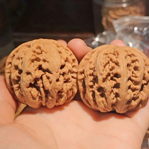 .***勇文玩核桃吊坠45粗筋