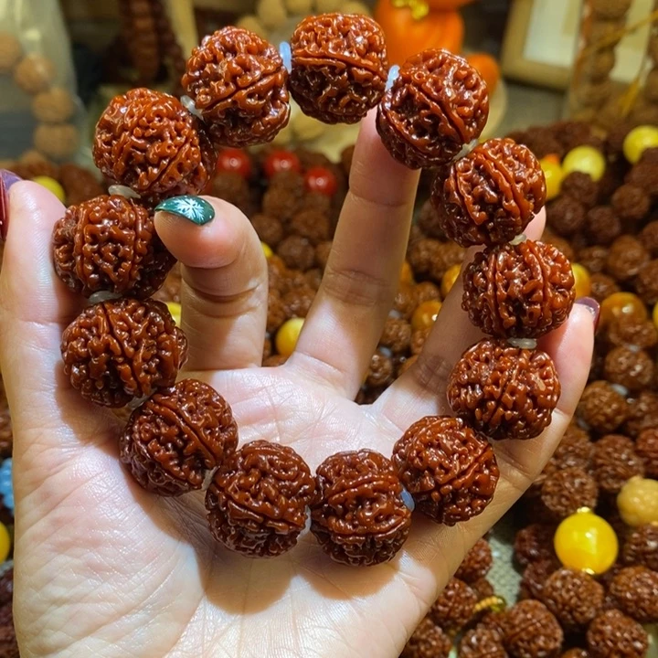 金刚菩提手串236玉化