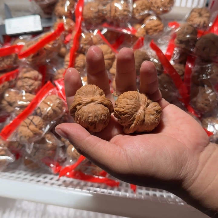 文玩核桃把件1040号40mm以上平谷元宝