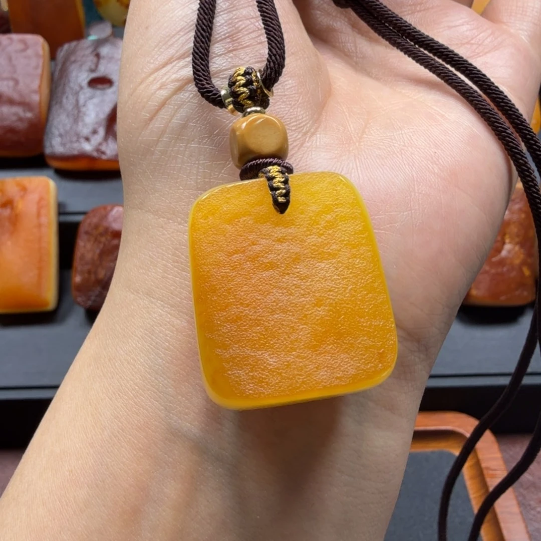 未镶嵌琥珀吊坠(赠链)