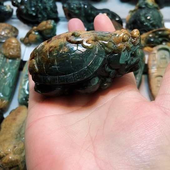 岫岩河磨玉（透闪石质玉）把件未镶嵌老*