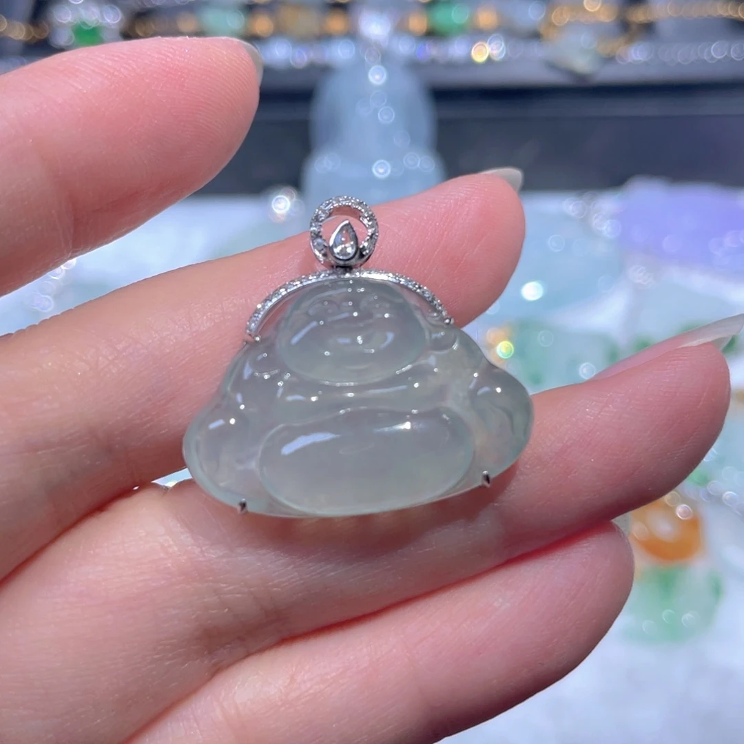 翡翠18K金镶嵌颈饰翡翠