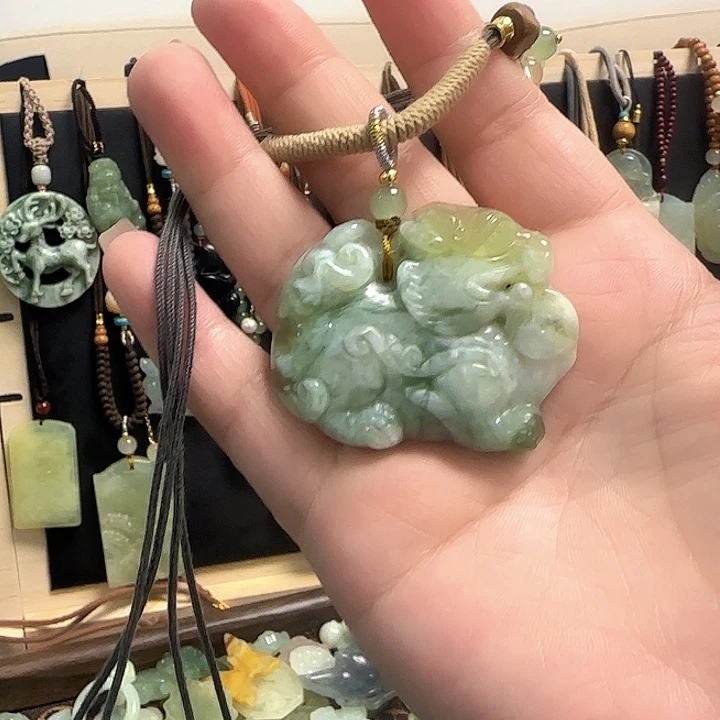 蛇纹石玉合金颈饰