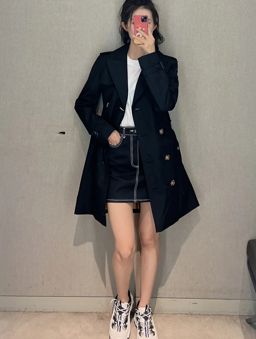 全新未使用 BURBERRY/博柏利  12281 双排扣风衣 6码