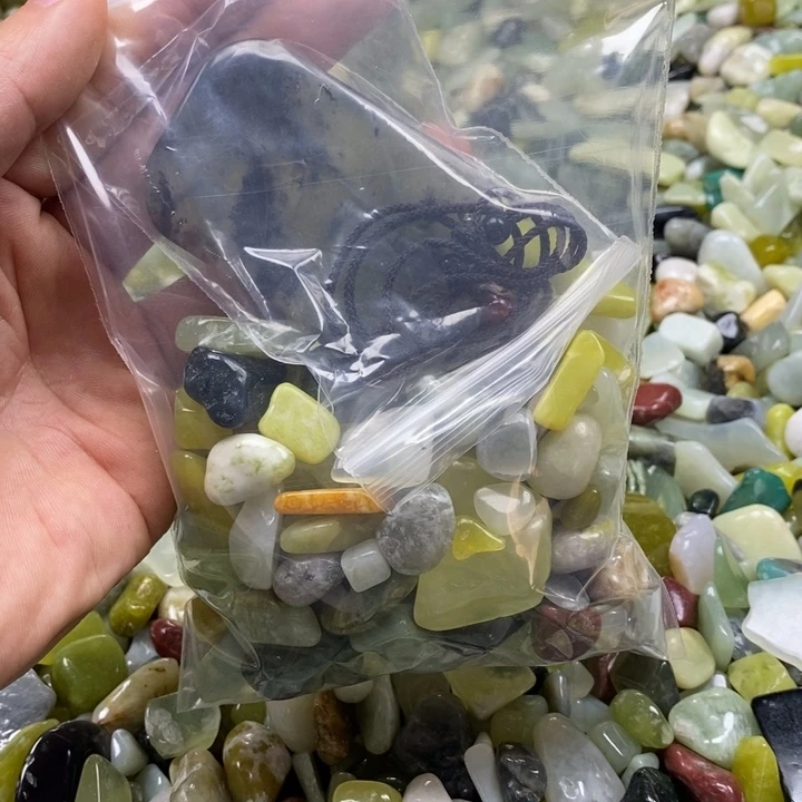 蛇纹石玉鱼缸石未镶嵌