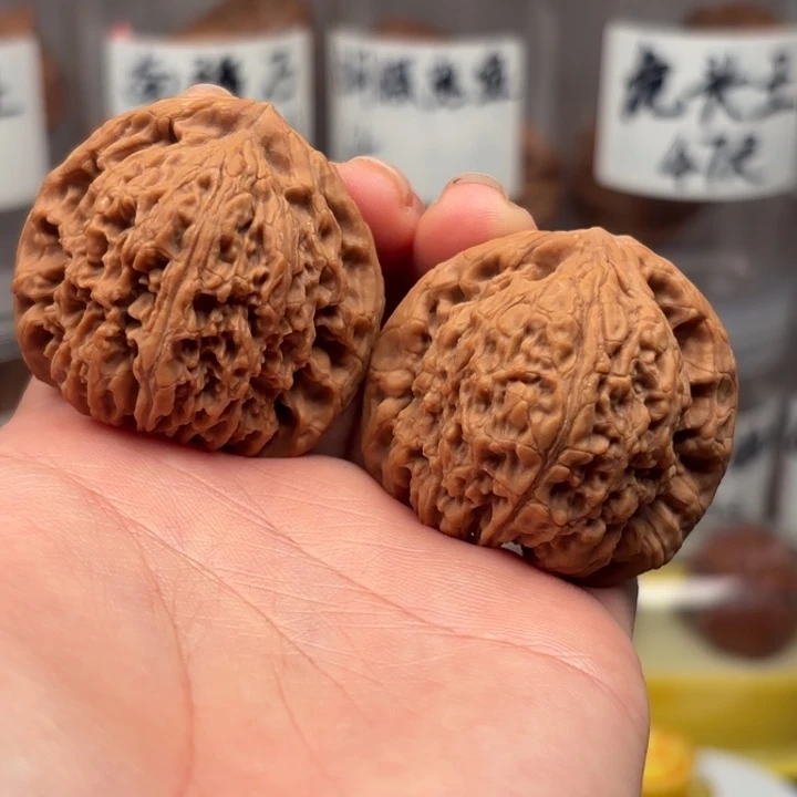 和***辉吊坠桃核42南疆石