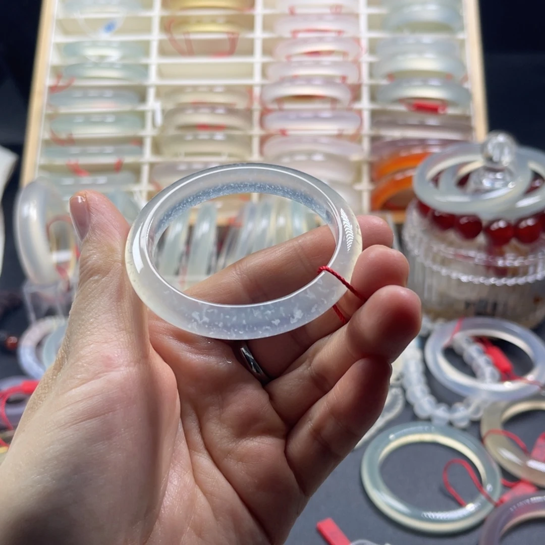 玛瑙/玉髓未镶嵌手镯