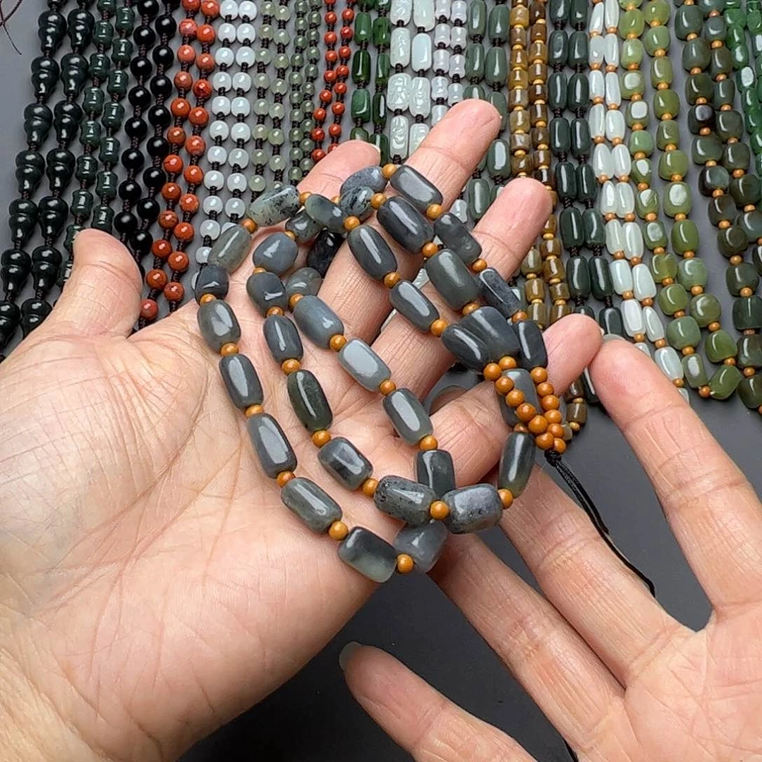 和田玉颈饰未镶嵌