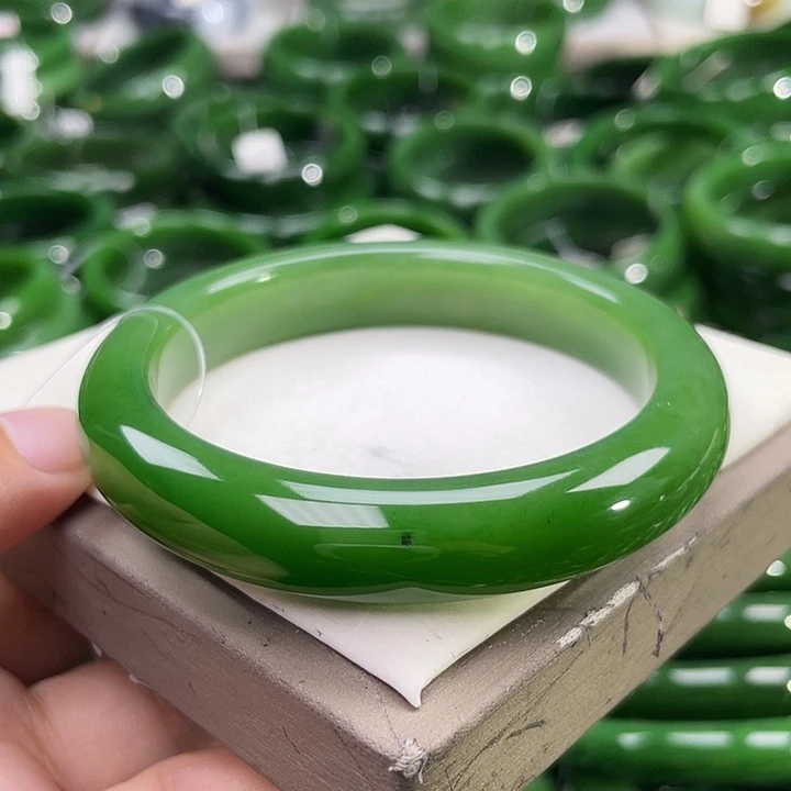 未镶嵌手镯和田玉（碧玉）