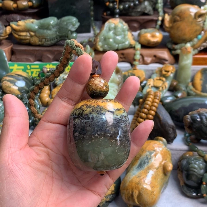 岫岩河磨玉（透闪石质玉）未镶嵌把件