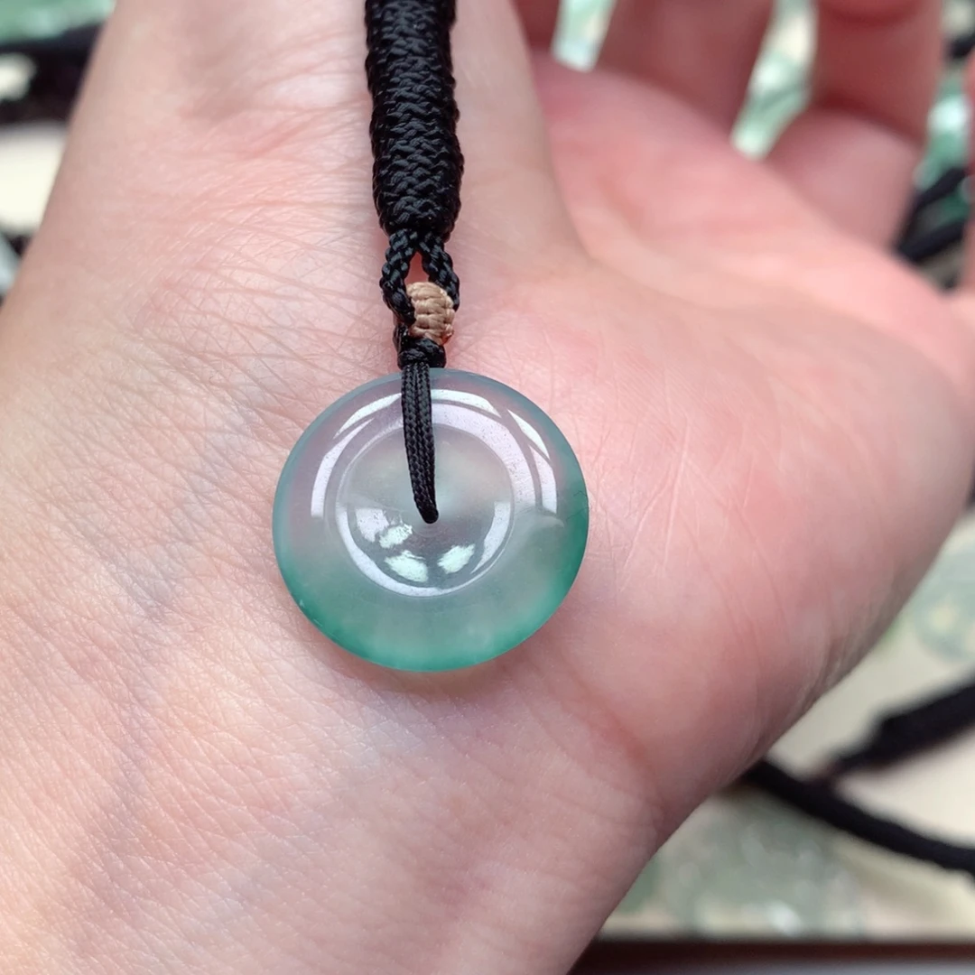 翡翠未镶嵌颈饰扣子