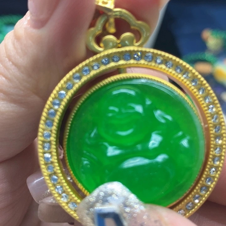 翡翠颈饰未镶嵌吊坠