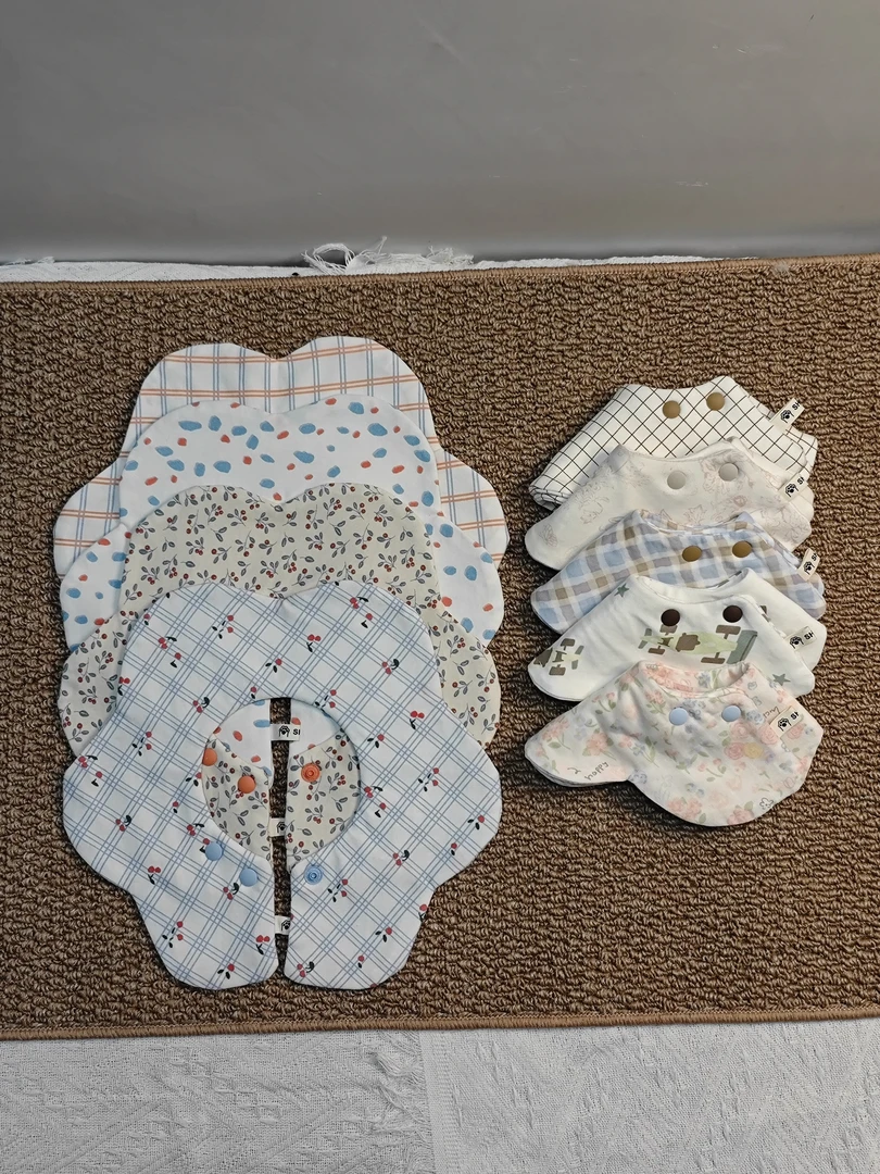 韩系INS风婴儿纯棉纱布花瓣口水巾吸水透气多花型围嘴