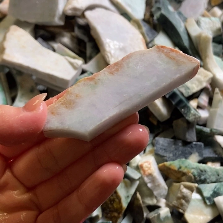 翡翠颈饰未镶嵌天然翡翠