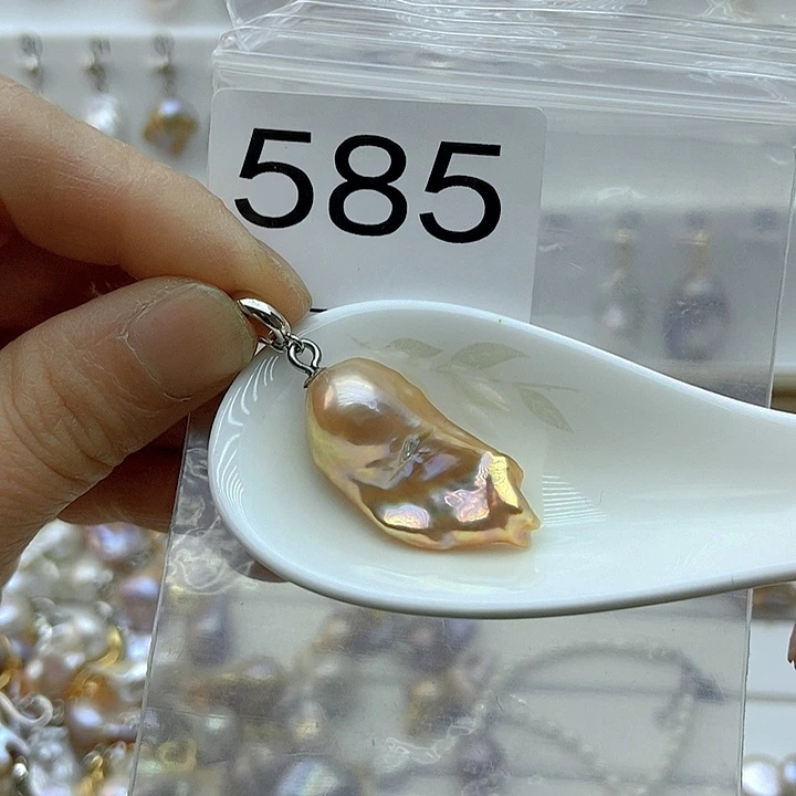 淡水珍珠颈饰未镶嵌