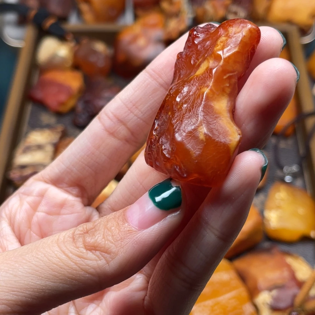 琥珀未镶嵌珠宝奇石