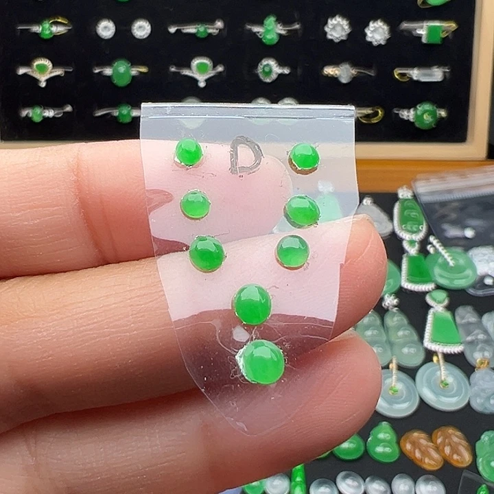 翡翠未镶嵌颈饰蛋3.8