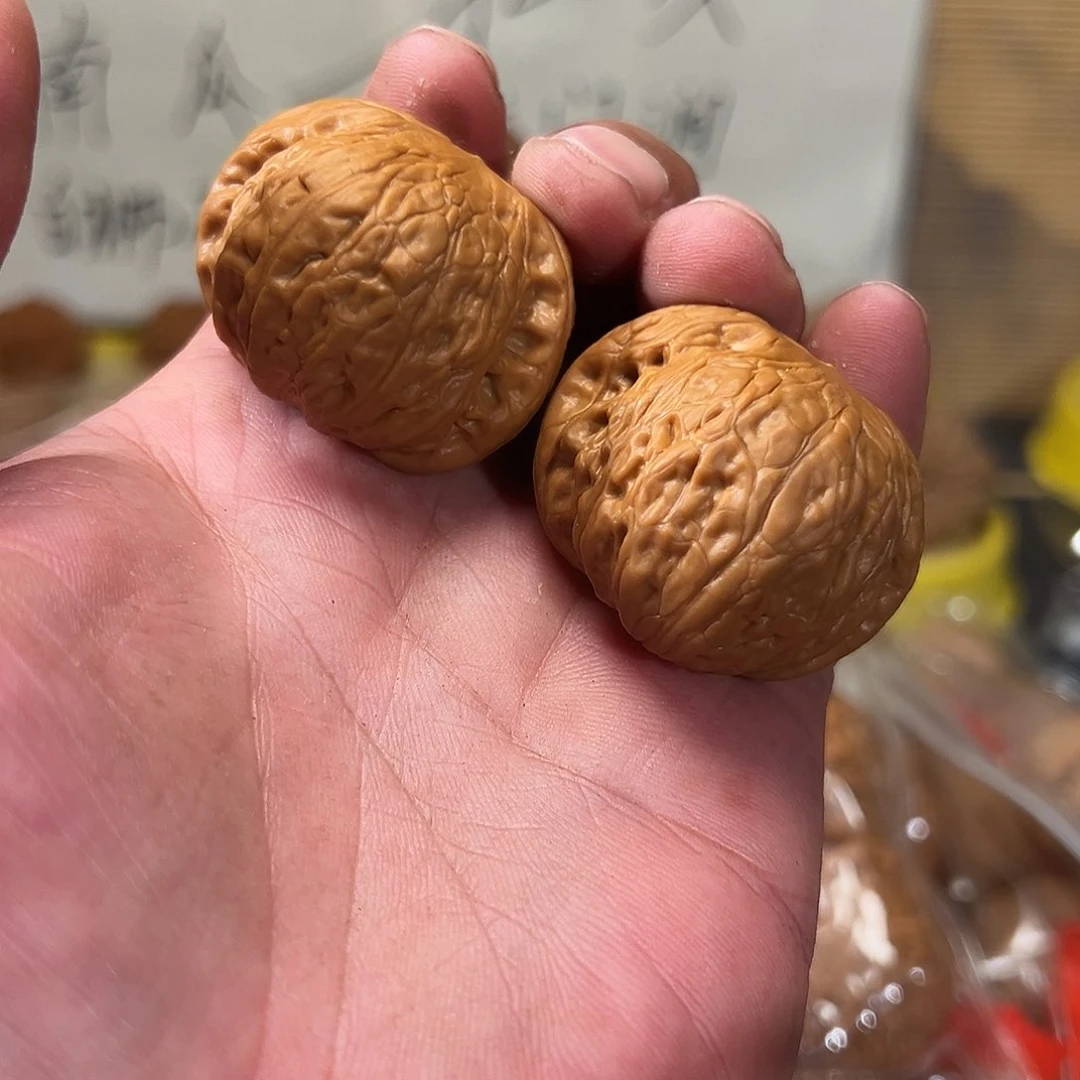 小***膜文玩核桃吊坠铁锤