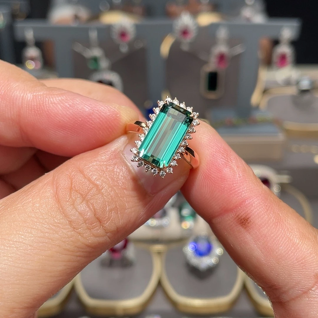 18K金镶嵌戒指碧玺5.73ct