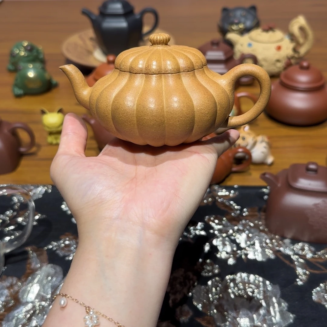 茶壶紫砂微瑕筋纹君德140cc……