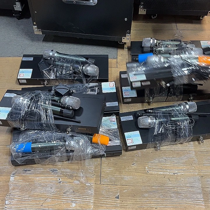 9新  不包邮米兰达U段无线KTV话筒一套价