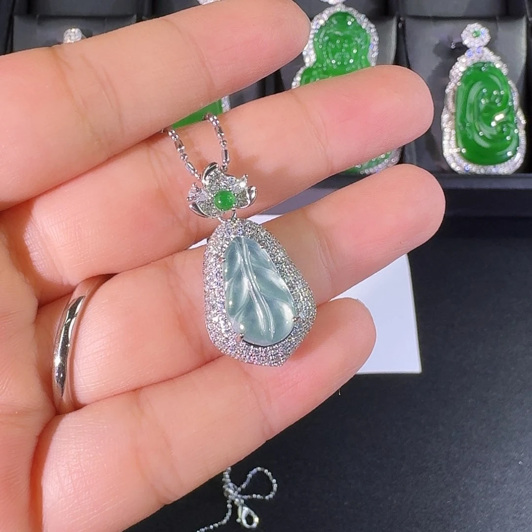 翡翠吊坠(不含链)未镶嵌琵琶叶