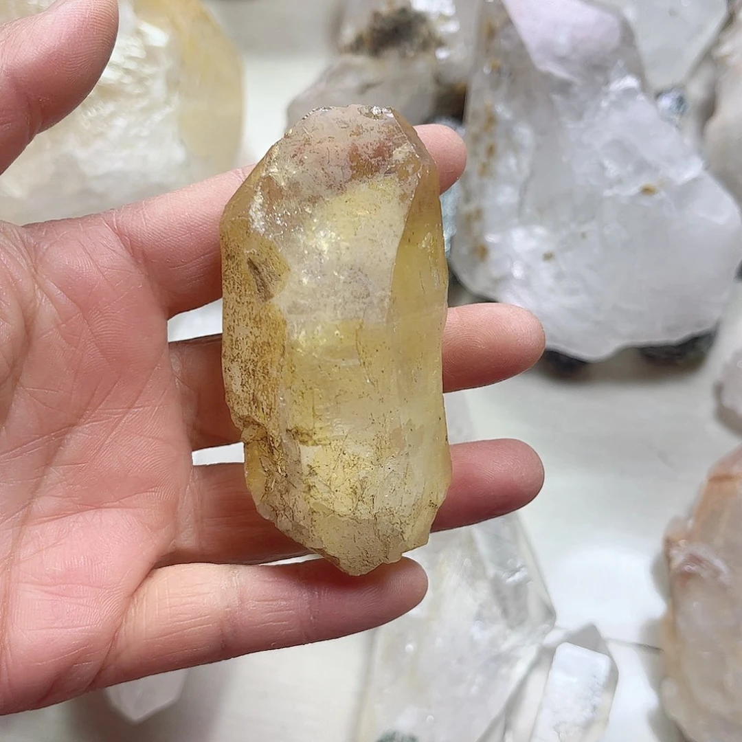 水晶天然水晶原石未镶嵌马*嘟