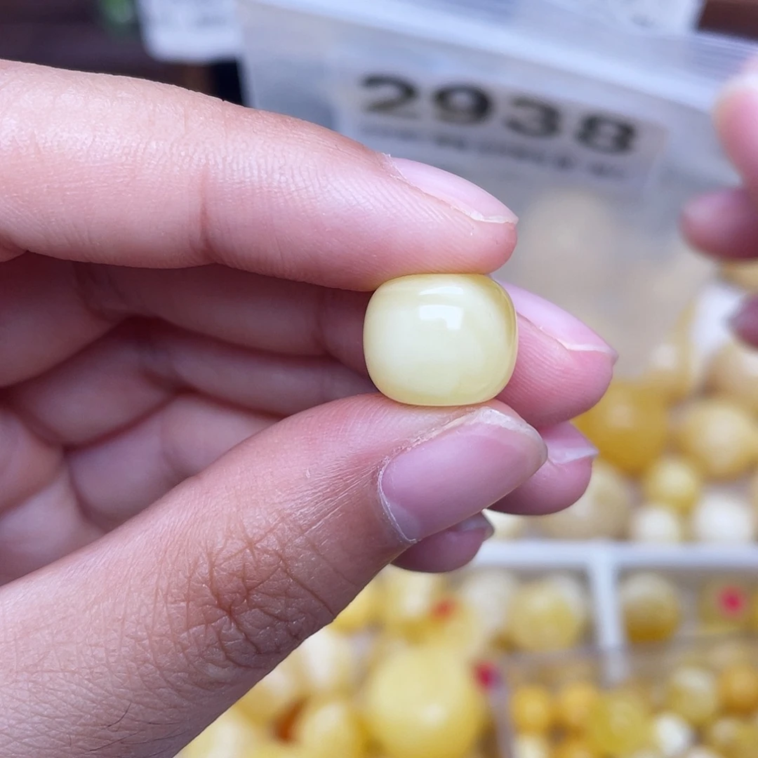 蜜蜡未镶嵌珠宝奇石12砂纹