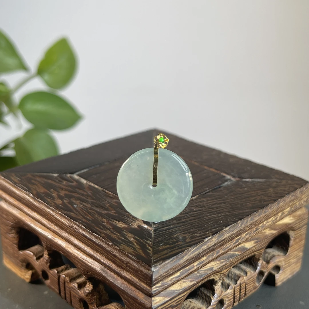 JTA07-50 天然缅甸A货翡翠 18K扣头平安扣