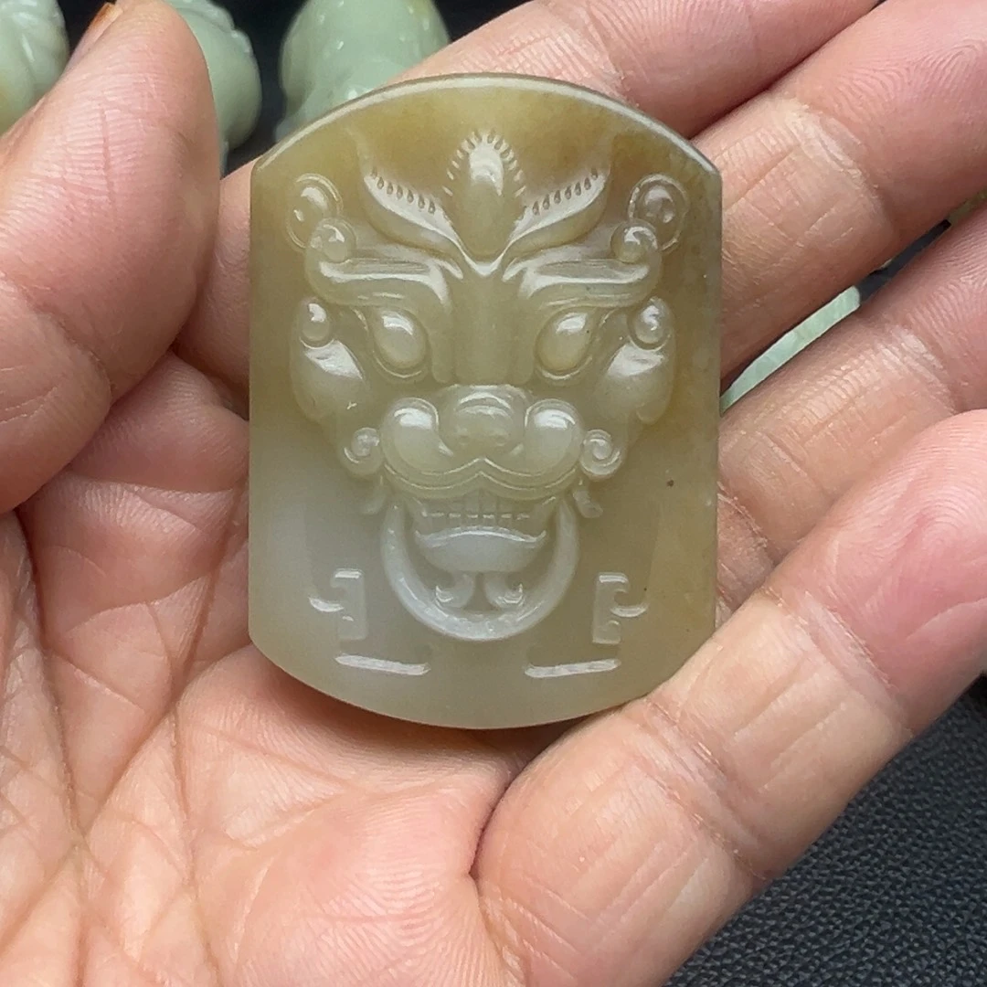 和田玉（糖玉）未镶嵌颈饰