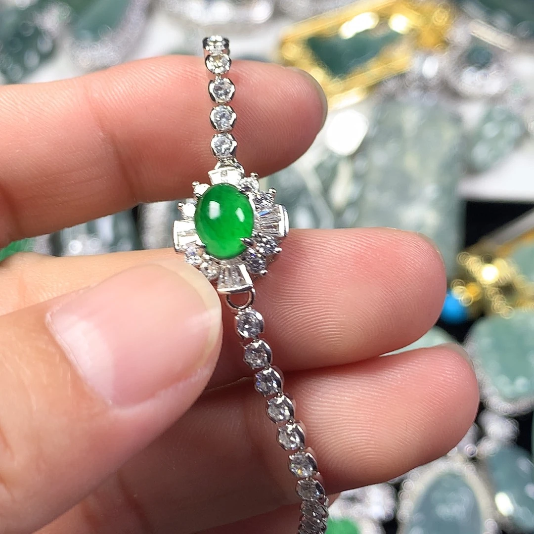 翡翠未镶嵌颈饰手链