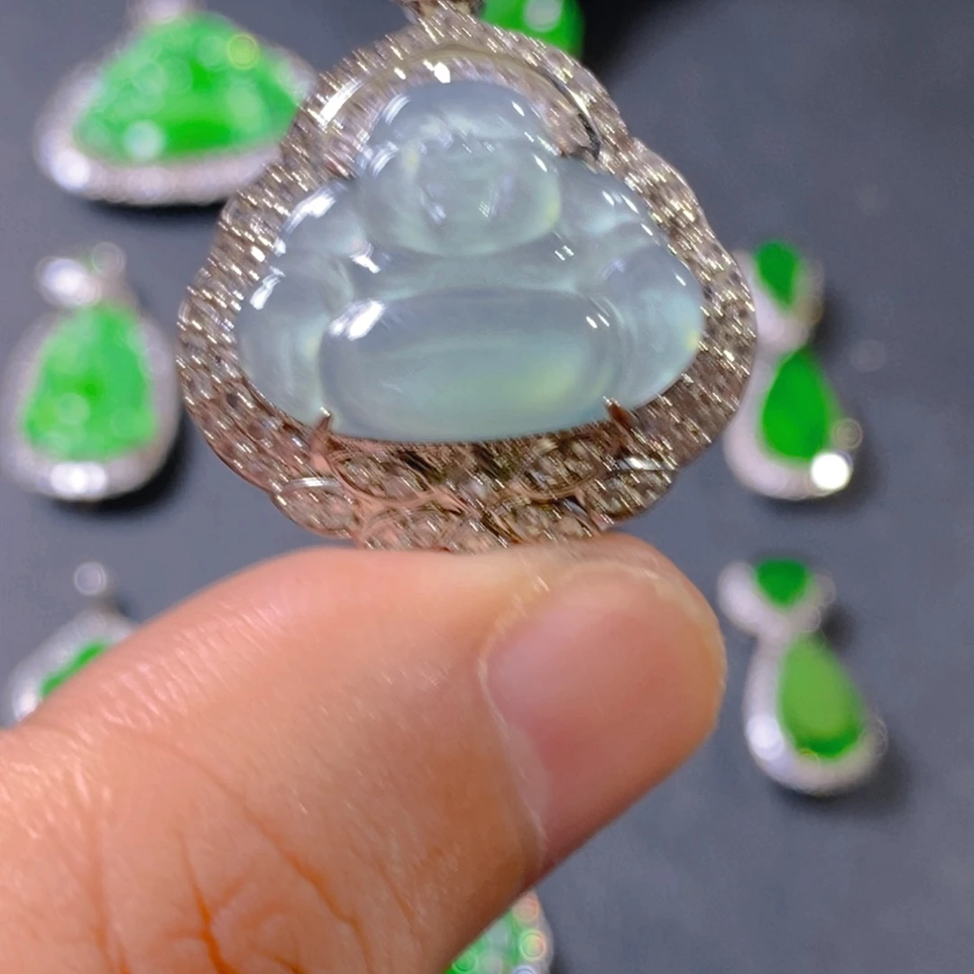吊坠(不含链)未镶嵌翡翠