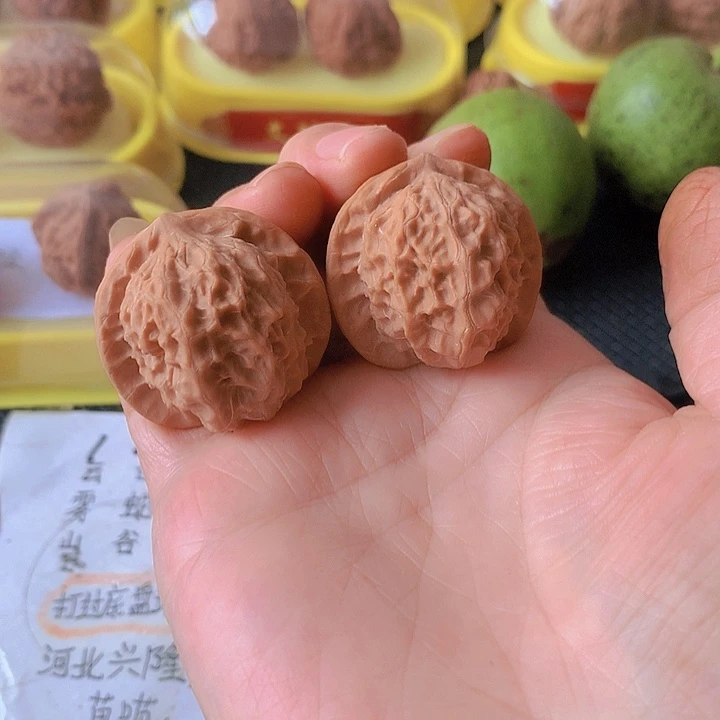 吊坠文玩核桃35尺瓷娃娃