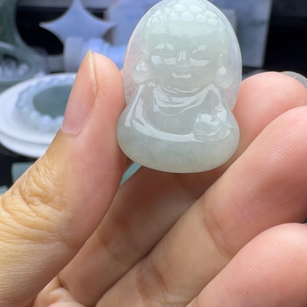 翡翠未镶嵌颈饰宝宝佛