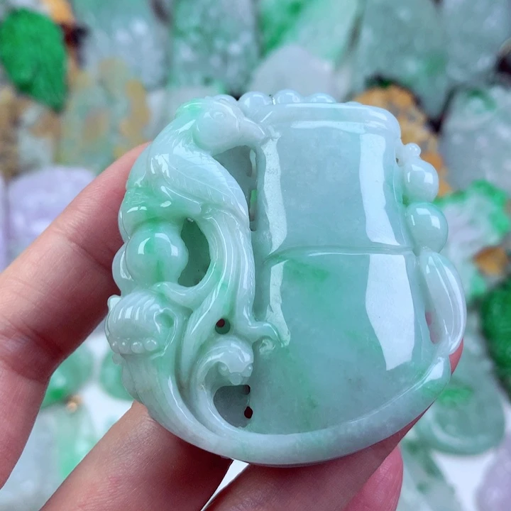 吊坠(不含链)未镶嵌翡翠
