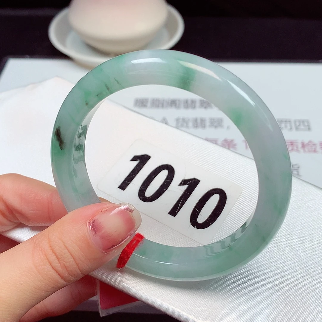 翡翠未镶嵌手镯1010