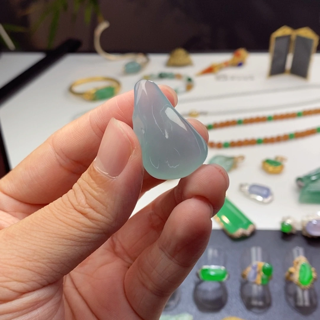 定制翡翠未镶嵌包工