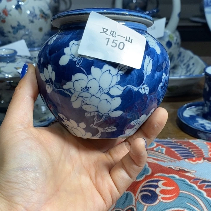 景德镇手绘玉兰花茶叶罐