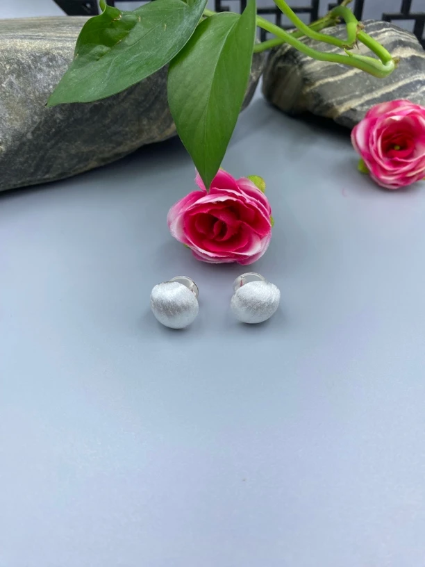 足银耳饰 侗石記   时尚磨砂圆球耳扣