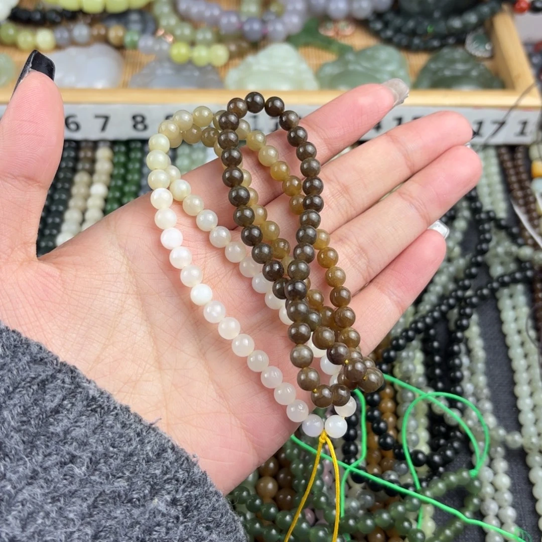 如***我和田玉未镶嵌颈饰