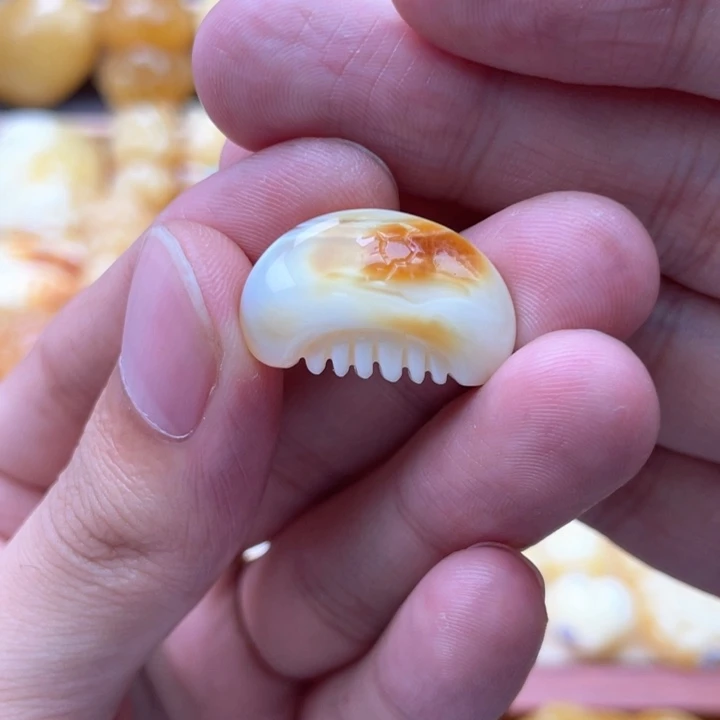 未镶嵌琥珀裸石蜜蜡