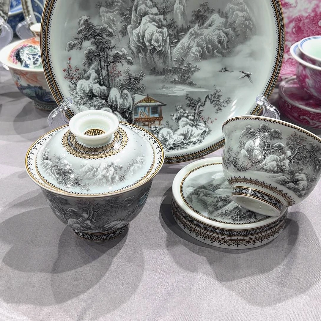 瓷片景德镇陶瓷学院副院长兼美术